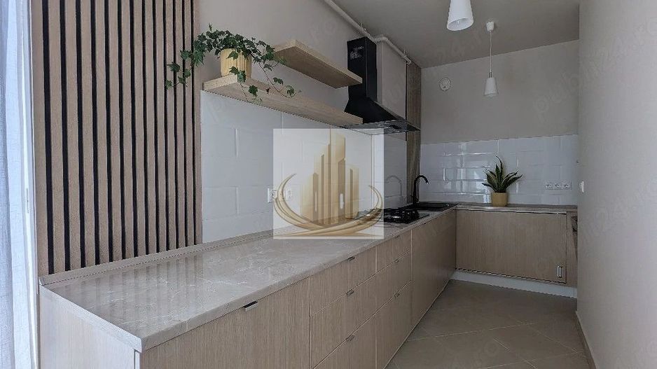 Apartament cu 3 camere, decomandat, tip Penthouse. - Poză 2