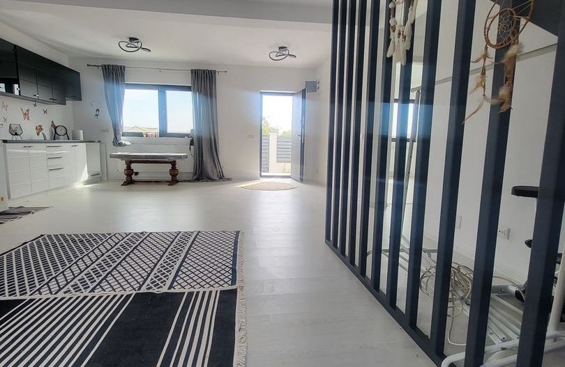 Casa Mogosoaia, constructie noua, 3 bai, zona in dezvoltare, vecini civilizati - Poză 4