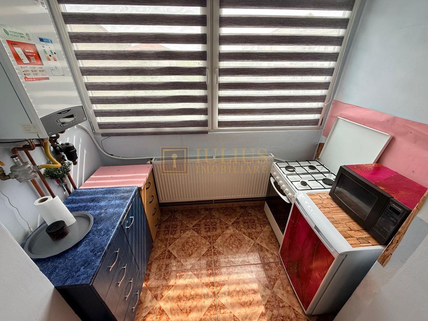 2 camere| Soarelui-langa Uranus Plaza| centrala proprie| zona linistita| - Poză 7