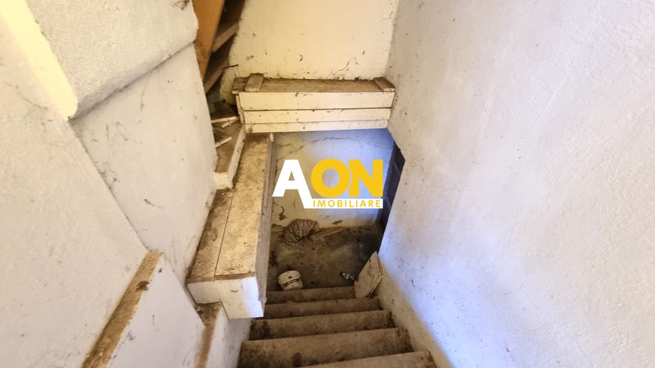 De vanzare casa 5 camere, 1092mp teren, Vintu de Jos - Poză 13