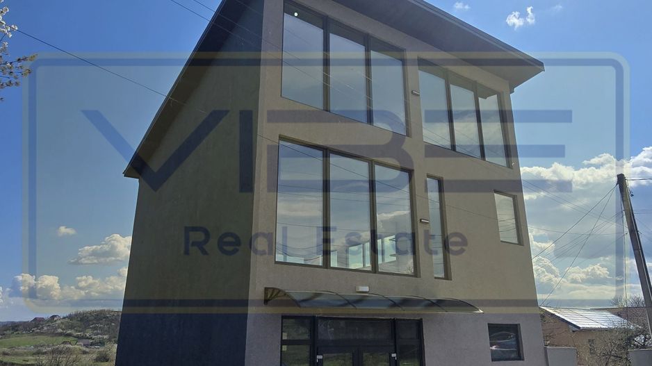 Spatiu 240mp Showroom / Magazin Industrial / Piese etc - Poză 10