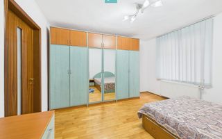 Casă spațioasă în Popești-Leordeni - Poză 4