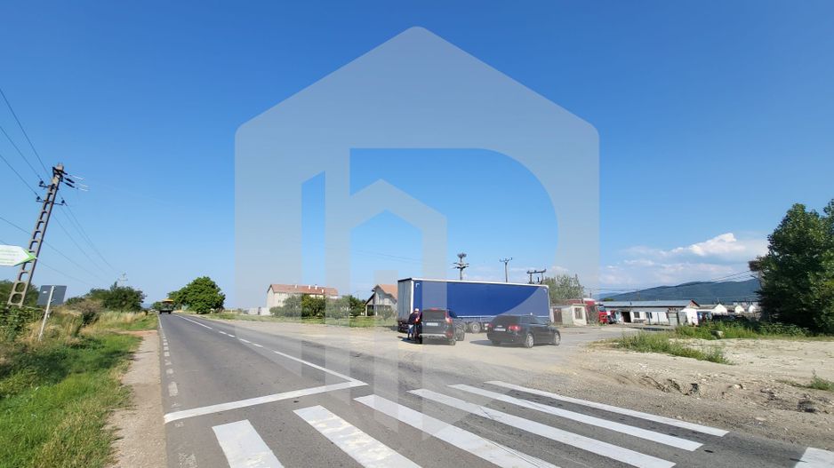 Teren in Orlat | Deschidere la Drum Judetean | 25Euro mp - Poză 1