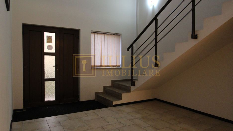 Zona Cetatii; 6 incaperi, ideal pentru sediu firma. - Poză 4