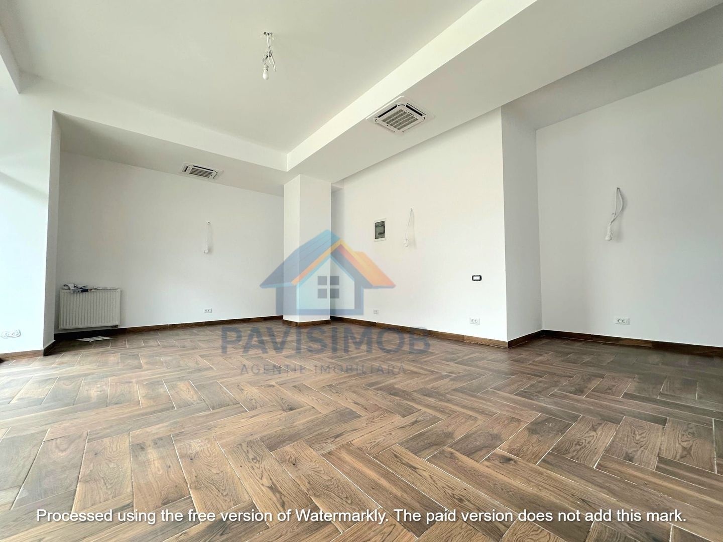 Spațiu comercial cu vitrină stradală – zonă Coresi - Poză 4