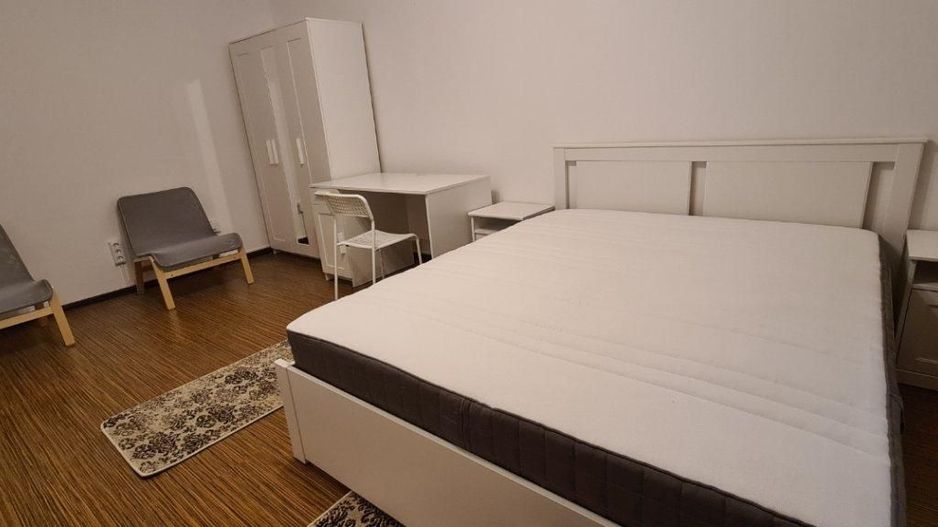 GARSONIERA PIATA SUDULUI, BUCATARIE INCHISA, MOBILAT/UTILAT MODERN - Poză 3