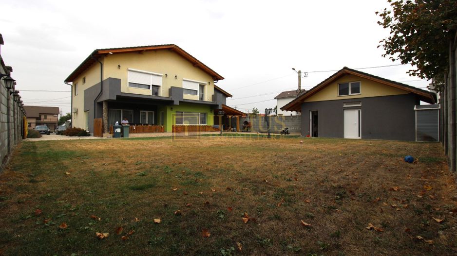 Sat Giroc, ideal pentru diverse afaceri sau pentru locuit. - Poză 2