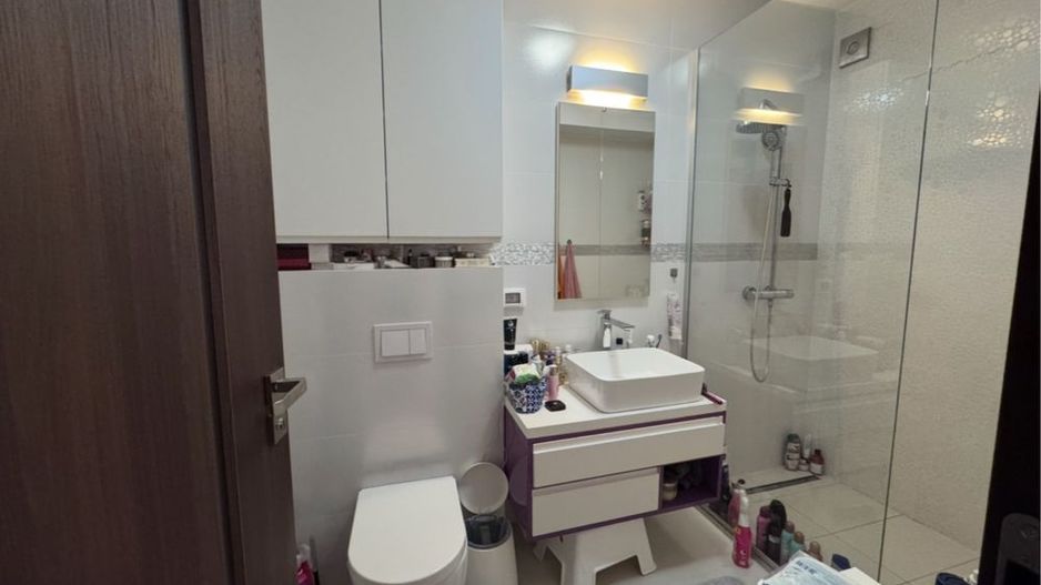 Apartament la cheie 3 camere 2bai curte proprie parcare subterana lift - Poză 6