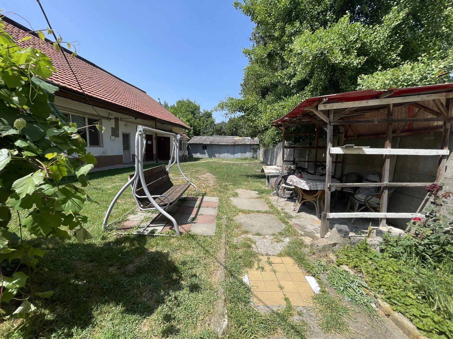 Casă la curte comuna în zona Balcescu - Poză 20