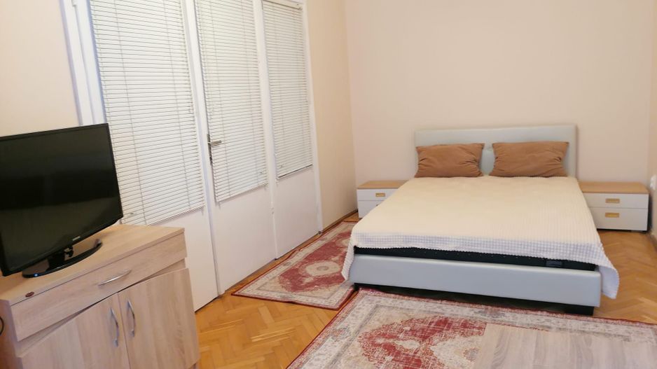 Mobilat si utilat aproape de Piata Unirii - Poză 1