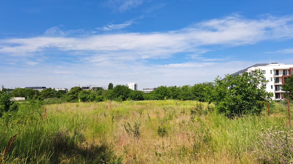 Teren intravilan 1907 mp - Aviatiei - Poză 1