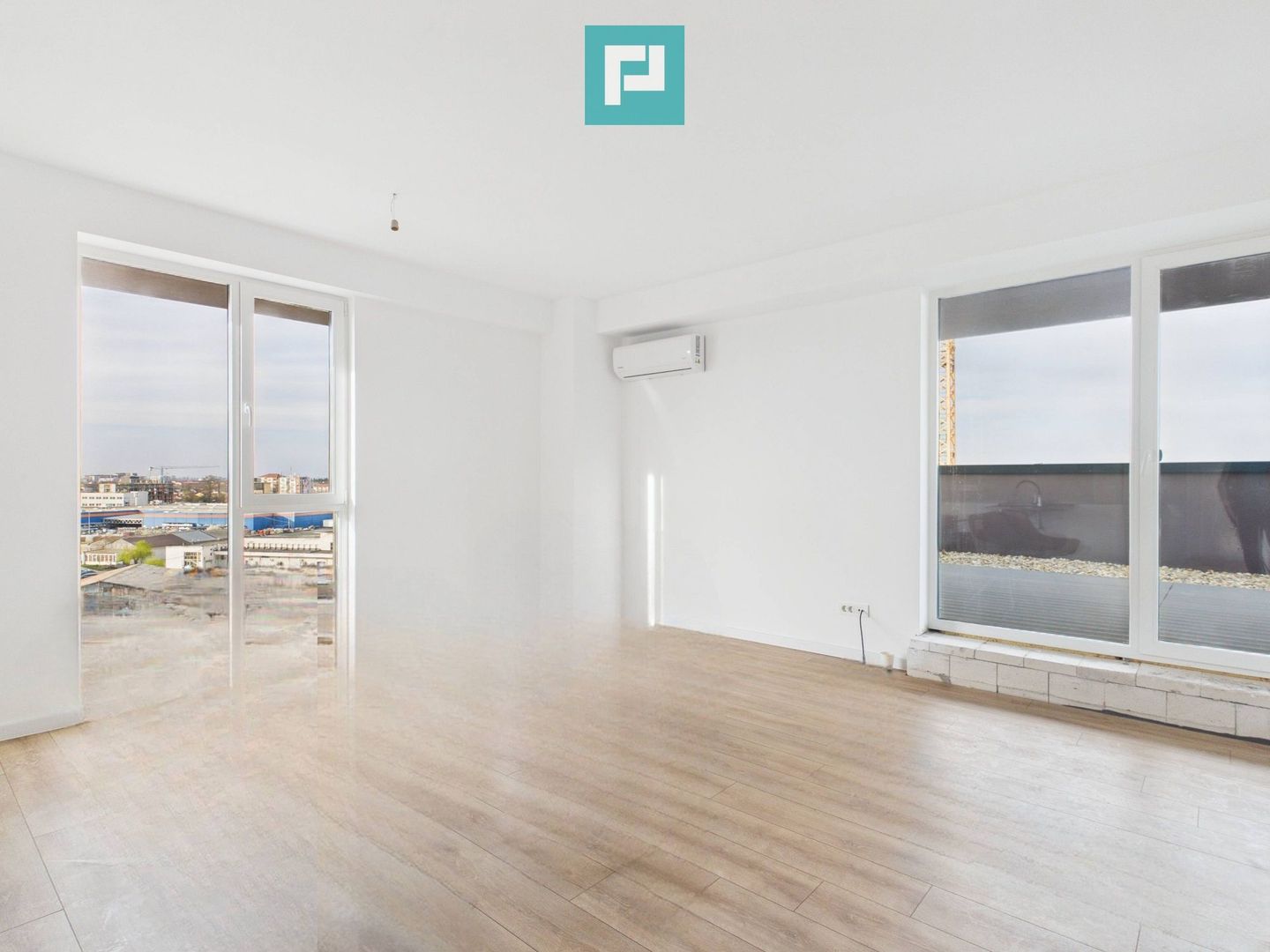 3 camere PREMIUM, terasă 22 mp, etaj 8 - Poză 9