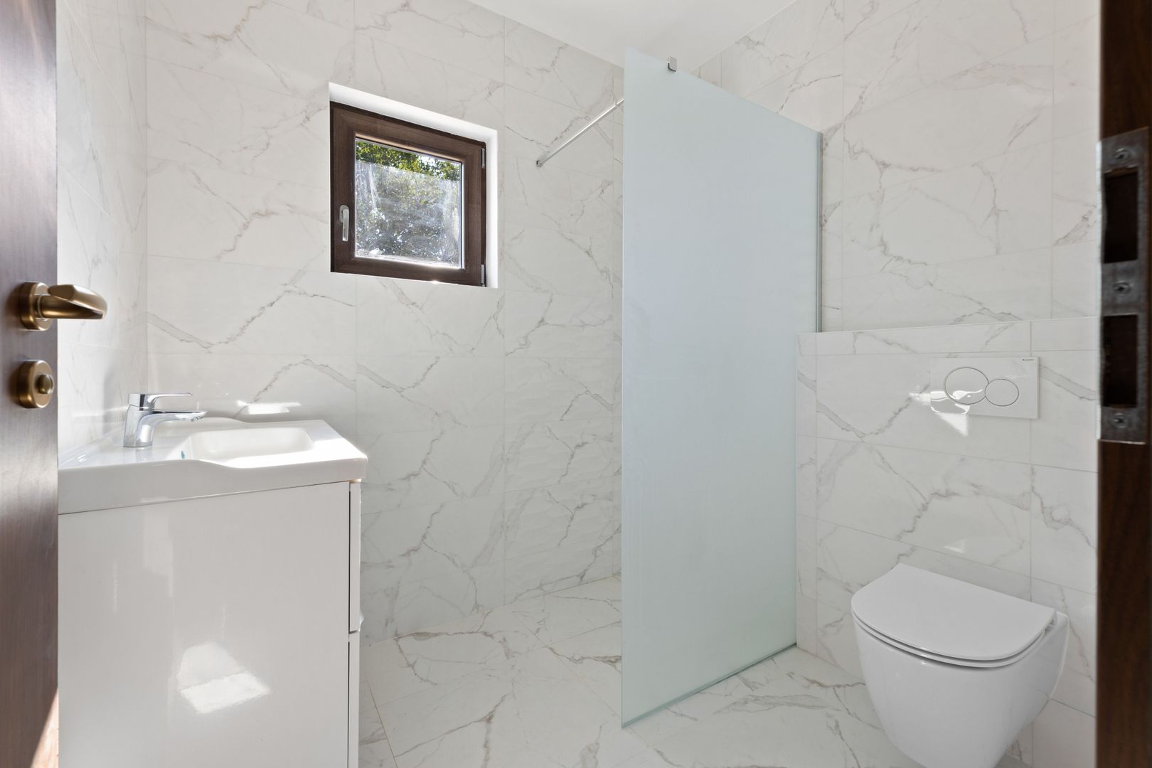 Eleganta, Confortul, Calitatea, liniste Vila P+M Garaj Pecica Arad - Poză 16