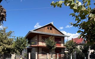 Vilă de vânzare în Hârlău, strada Ștefan cel Mare și Sfânt, nr. 35 – D+P+E, suprafață construită 205 mp - Poză 4
