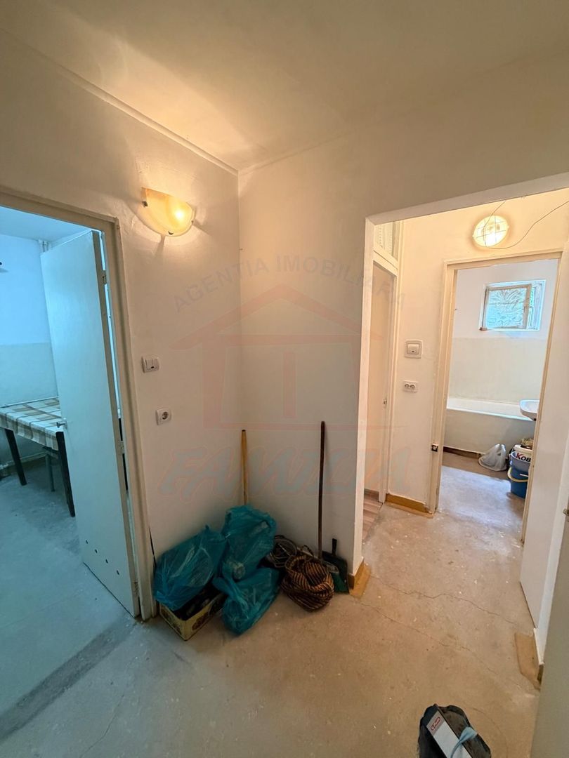 APARTAMENT CU 2 CAMERE DE VÂNZARE | MICRO 18 | PARTER - Poză 6