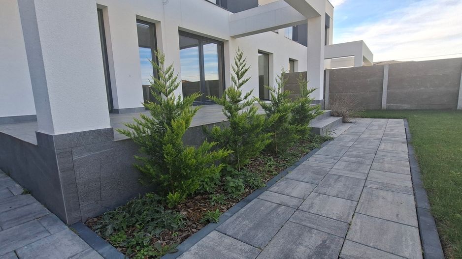 Duplex despărțit prin perete dublu/ Garaj - Poză 28