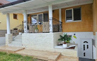 Apartament la casa, 5 camere, 121 mp utili+curte 180 mp, cu filigorie - Poză 1