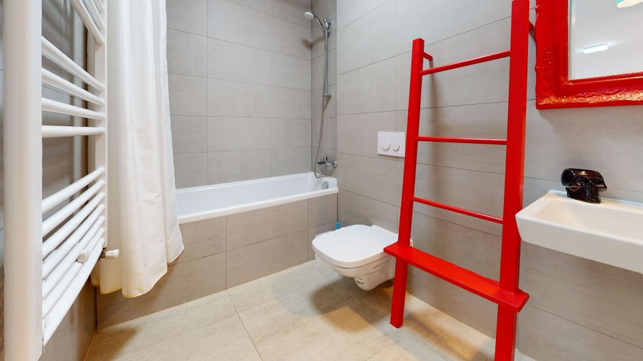 Coresi Urban Vibe | Apartament modern cu vedere directă la pietonală - Poză 31