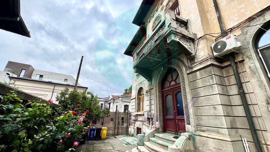 Apartament în vilă interbelică Unirii – Carol | | Curte | Ideal cabinet/birou - Poză 1