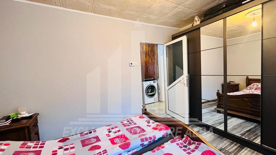 Apartament cu 2 camere decomandate, Cetate zona foarte buna - Poză 4