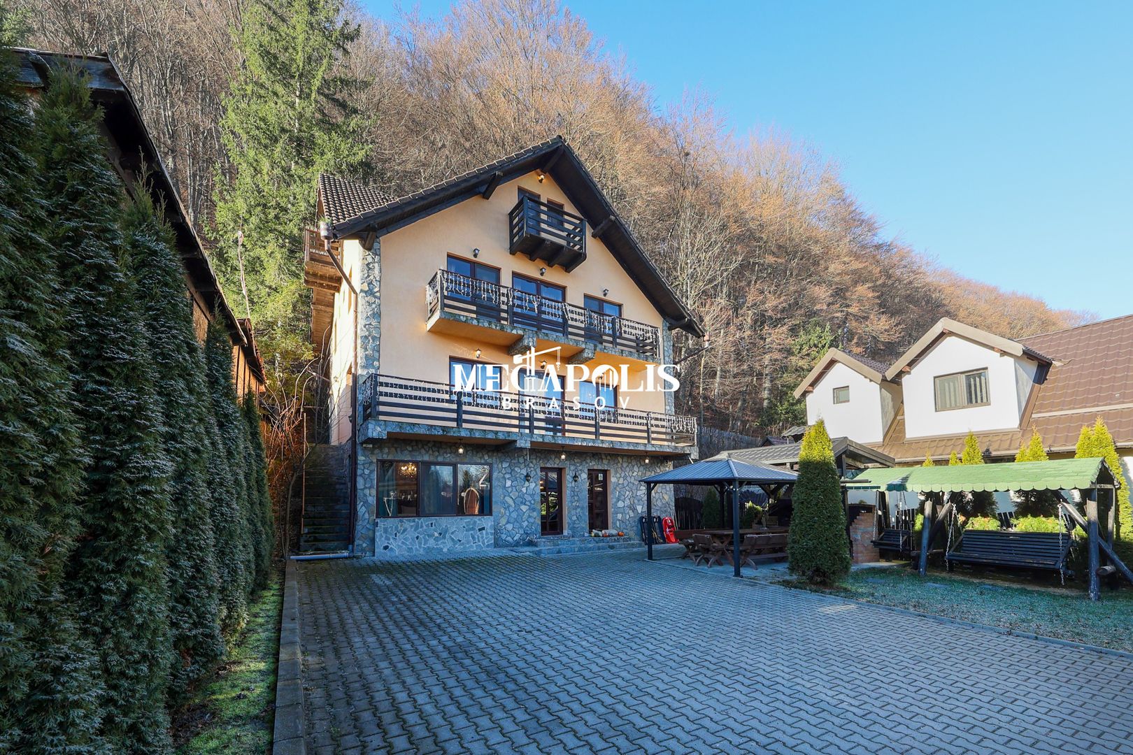 Pensiune/Vilă de vânzare în Bran | 8 camere | 180 mp - Poză 4