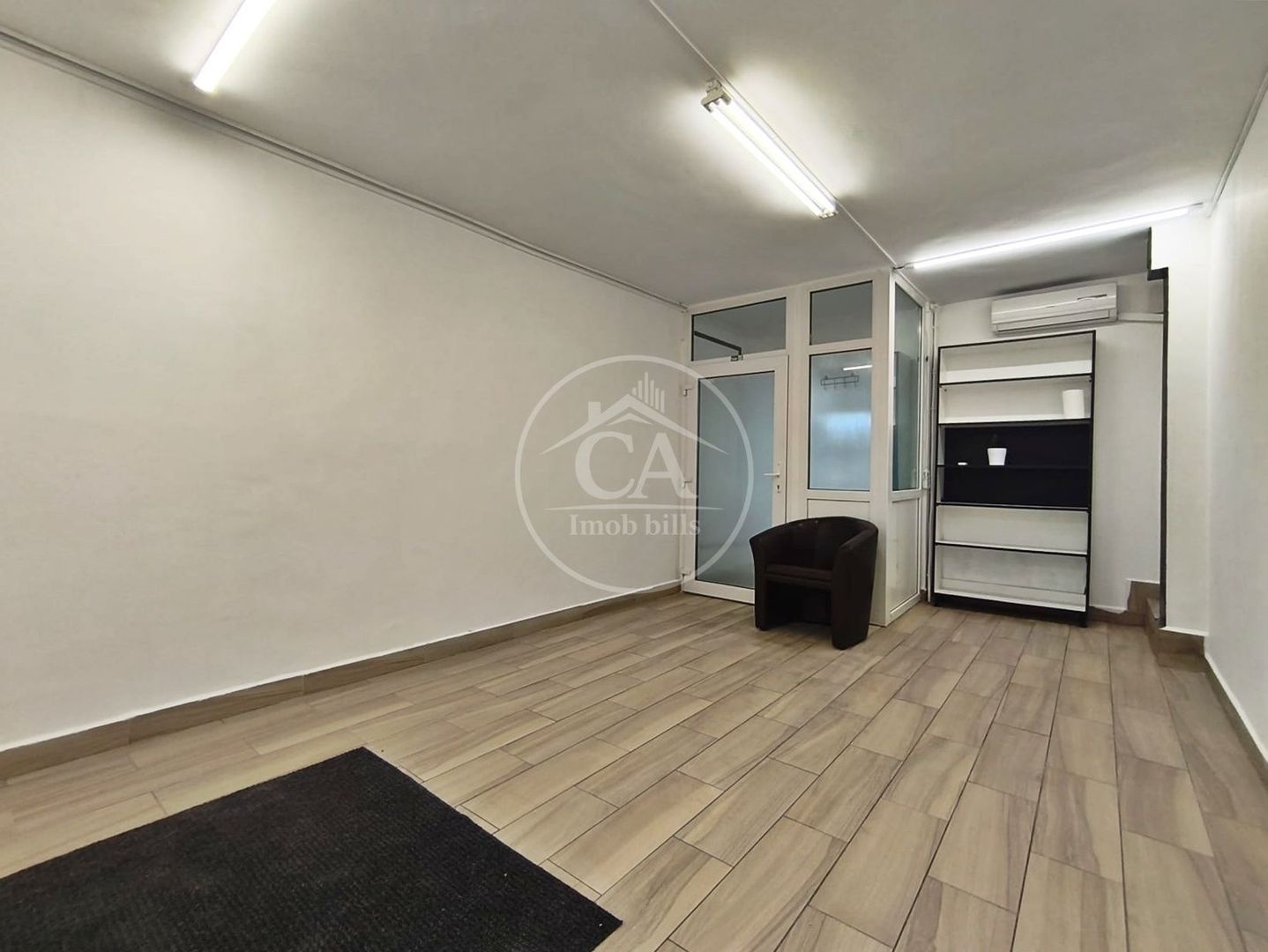 Spatiu comercial de inchiriat cu 1 camera in zona Iosia-Nord, Oradea - Poză 1