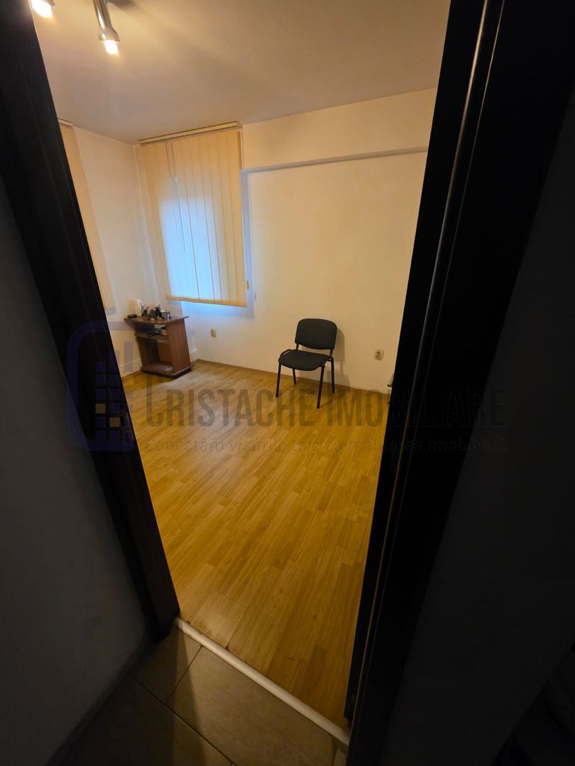 Spatiu birou/ Apartament 5 camere nemobilat | 180 mp | Parter - Poză 1