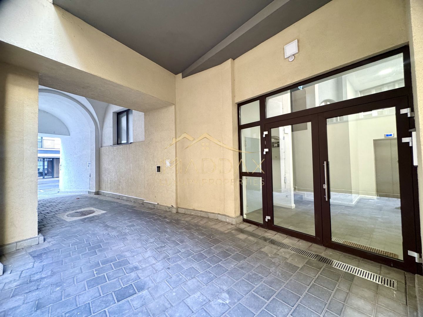 Spatiu de birouri *3 camere* / Cladire Istorica stil Brancovenesc / Universitate - Poză 29