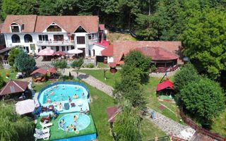 Pensiune de vânzare | 400 MPU | 10 Camere | Rasinari - Curmatura - Poză 23