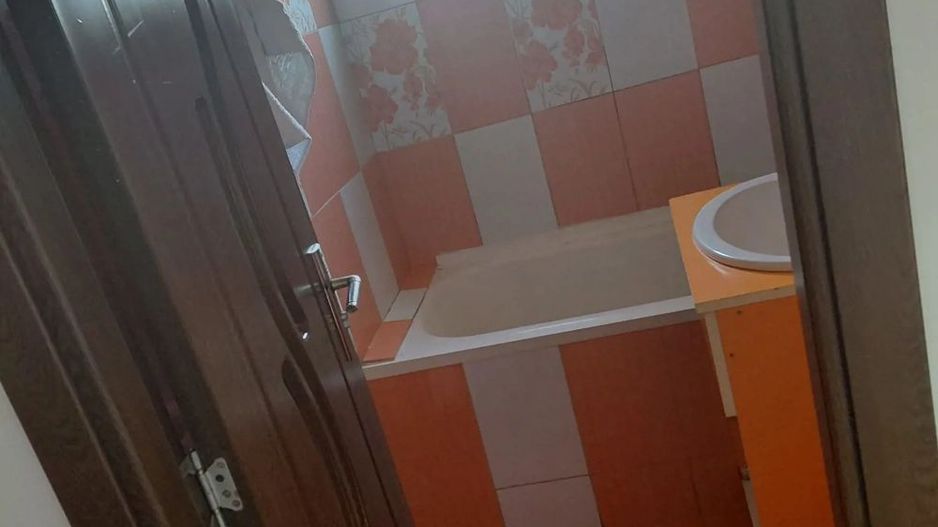 BRASADAS vinde ap 2 cam etaj 4/4 în Micro 16 - Poză 3