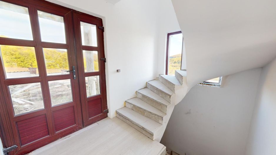 Casa deosebita loc  Valcele - Poză 4