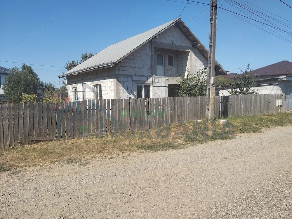 Casă la roșu cu garaj și teren 600 mp în Cartierul Aerodrom, Pașcani - Poză 2
