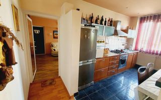 Apartament cu 3 camere de vanzare, etaj 1, Cetate - Poză 4