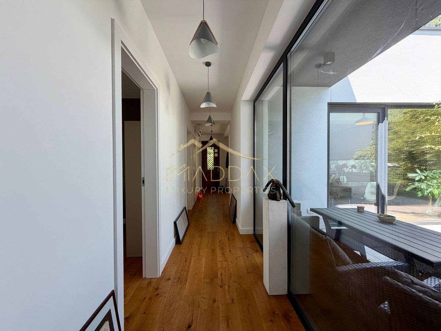 Vila cu 5 camere // * 565 mp gradina* // Tunari - Poză 16