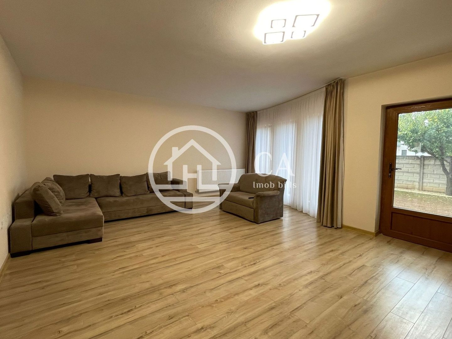 Casa de închiriat  Duplex cu 10 camere în Sanmartin, Oradea - Poză 7