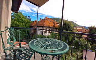 Apartament cu 2 camere, priveliște superbă spre Tâmpa, zonă centrală - Poză 1