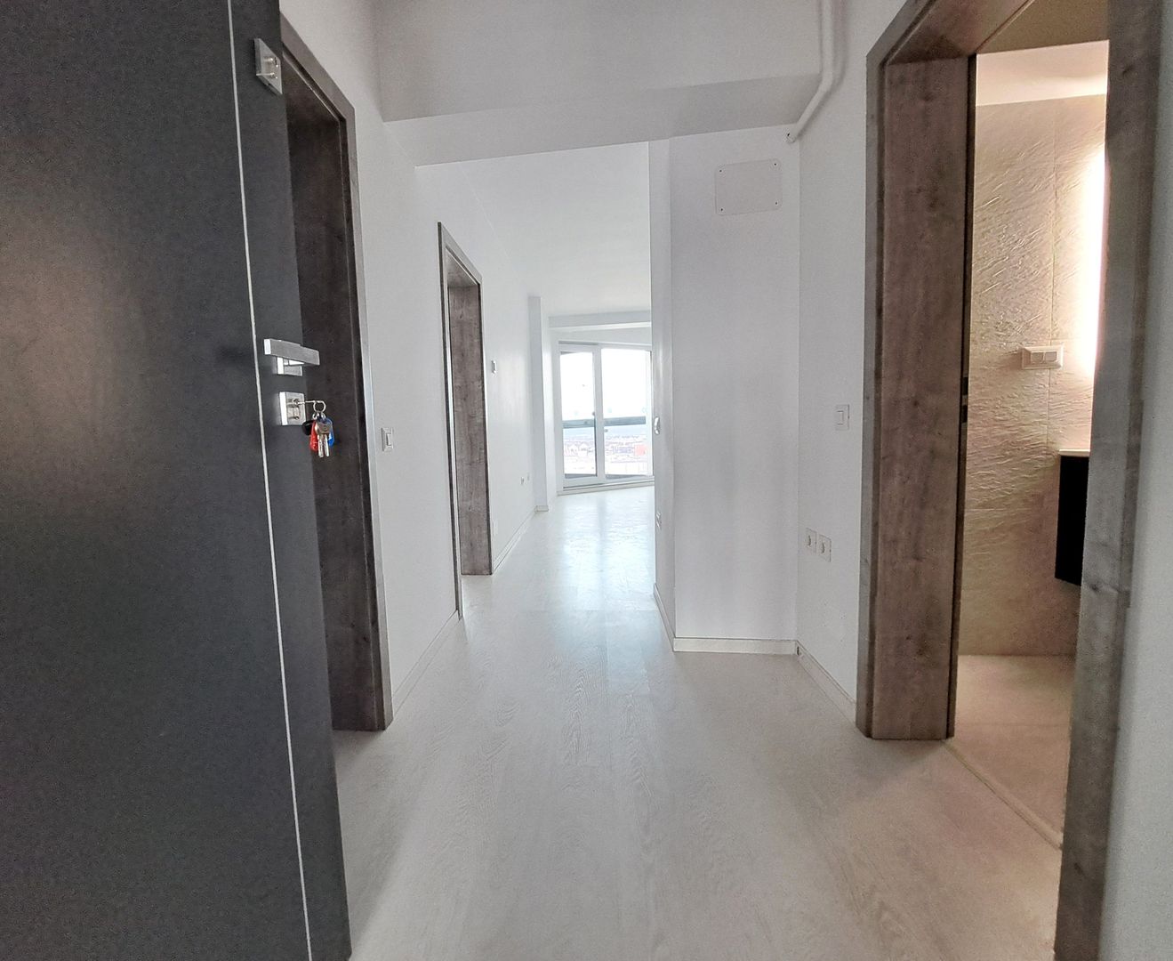 Apartament tip Penthouse cu 3 camere, 2 bai, NOU - Poză 13