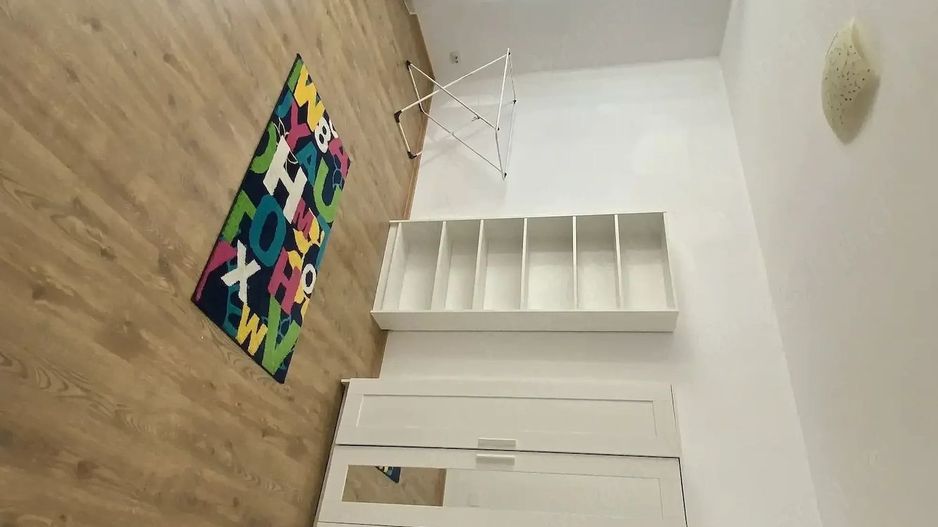 De închiriat Apartament 3 camere într-o vilă, zonă liniștită direct propietar - Poză 10