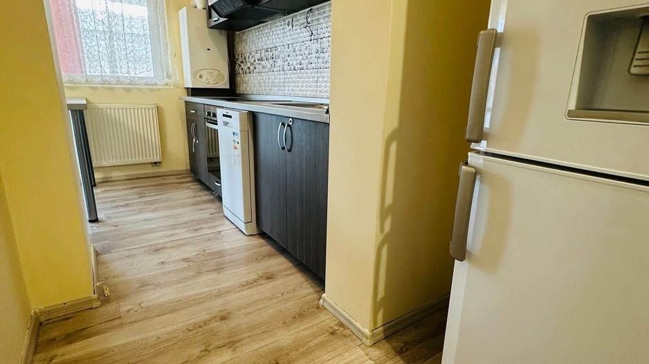 Apart. 3 camere, Ared R 18 pe str. Tudor Vladimirescu - Oradea - Poză 5