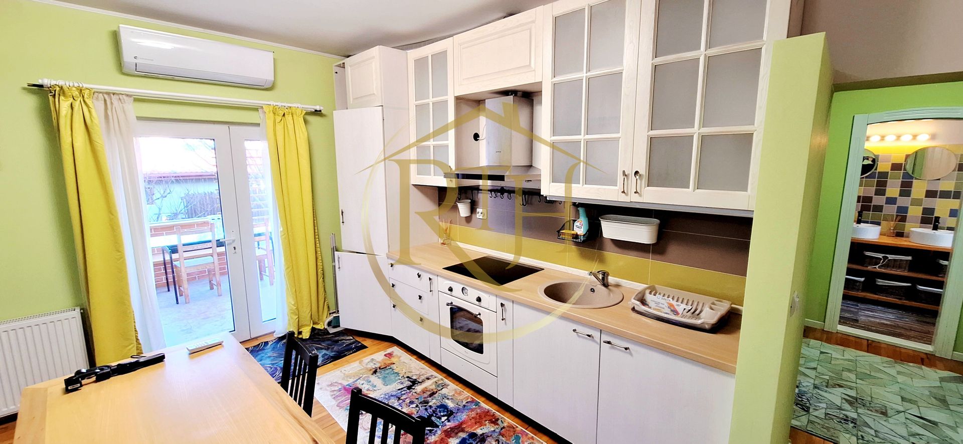 Oferim spre inchiriere un apartament cu 3 camere,modern, zona Spitalul Judetean - Poză 15