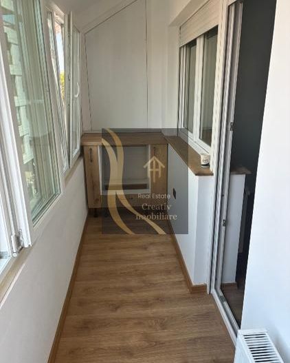 Vând apartament deosebit, zonă ultracentrală, renovat deosebit - Poză 9