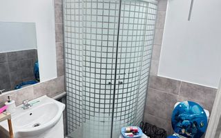 🏡 CASĂ DE VÂNZARE ÎNTR-O ZONĂ BUNĂ – CONFORT, SPAȚIU ȘI POSIBILITATE - Poză 6