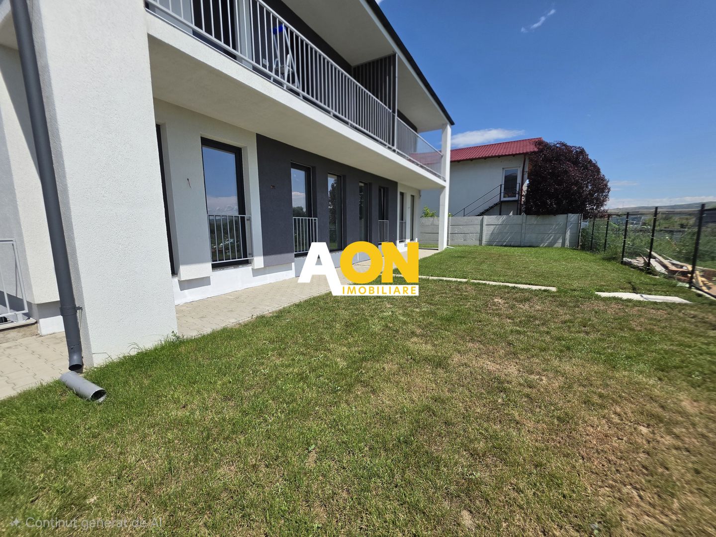Apartament cu 3 Camere, 2 Bai, 100mp Curte Proprie,  Boxa 40 mp - Poză 1