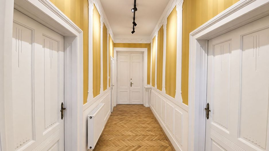 Comision 0%, Apartament 4 camere, Cladire Istorica, 134mp, Zona Sinaia - Poză 10