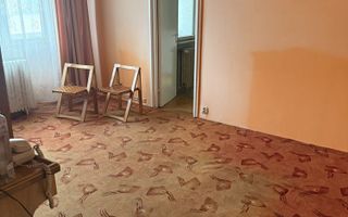 Apartament cu 2 camere, etaj 4/4, 7 Noiembrie - Poză 1