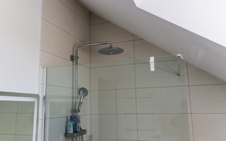 VILĂ MODERNĂ DE LUX CU PISCINĂ, FOTOVOLTAICE ȘI FOIȘOR – BREAZA - Poză 52