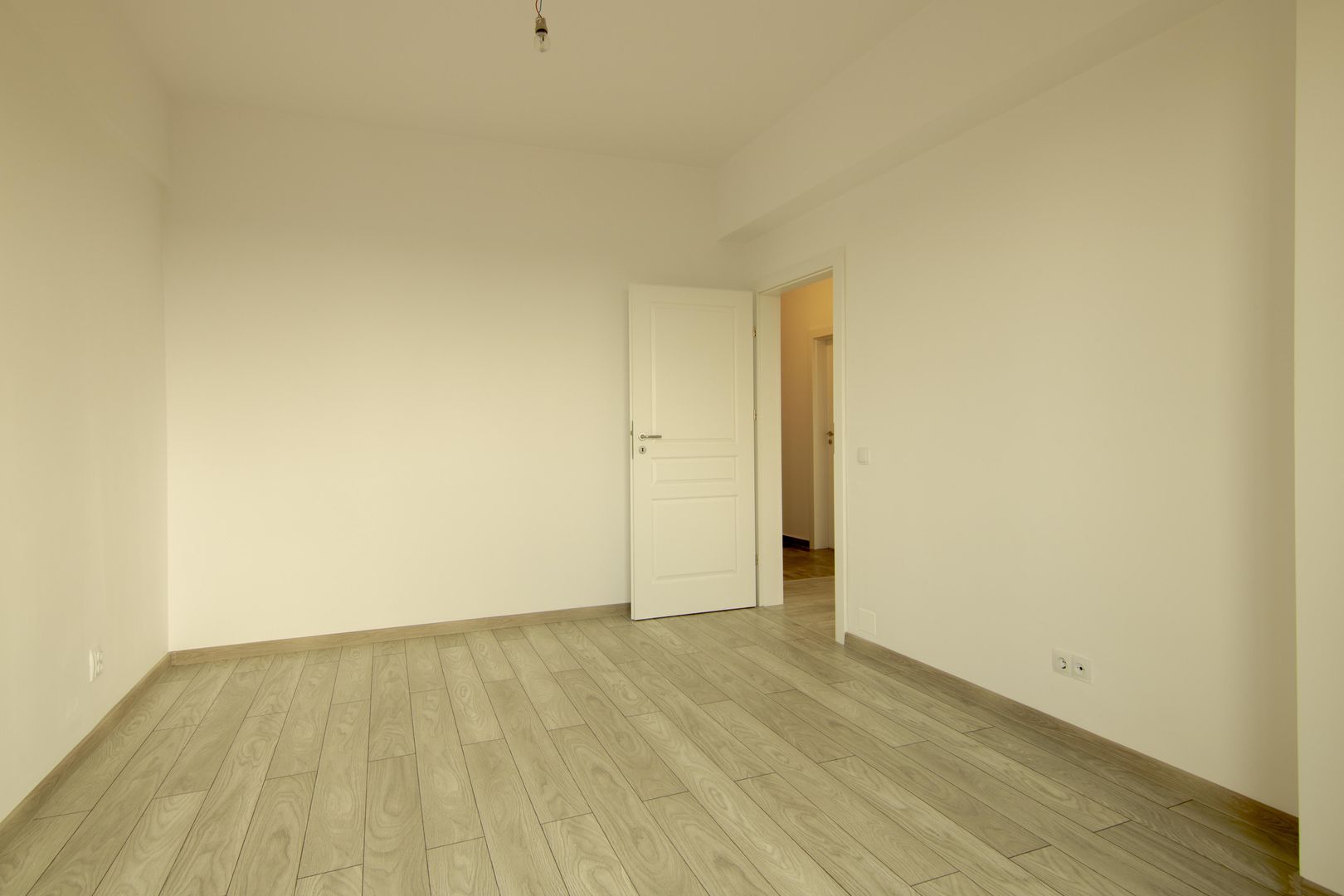 MILITARI - GORJULUI - 3 CAMERE, BLOC FINALIZAT, GEAM CU BAIE, COMISION 0%. - Poză 19
