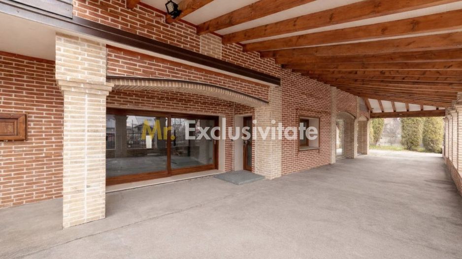 Vila impunătoare in stil italian - Ștefănești, Argeș - Poză 3