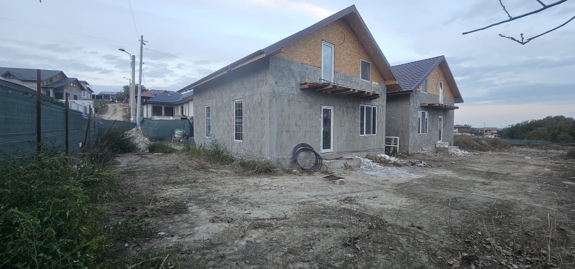 Vila noua, P+M, teren 350 mp - zona Bariera Traian - COMISION 0% - Poză 3