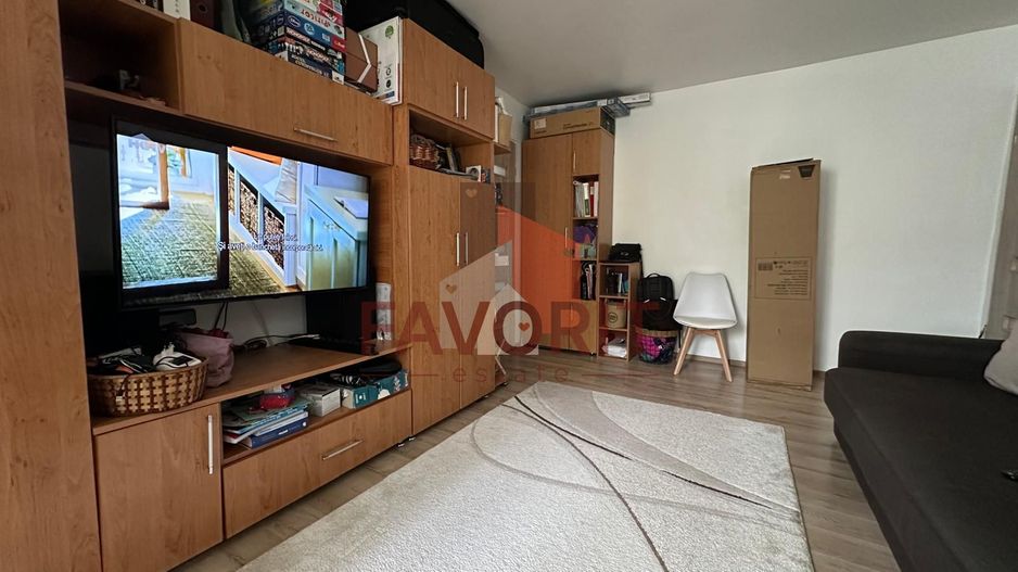 2 camere | etaj intermediar | centrala proprie | zona excelenta | - Poză 2